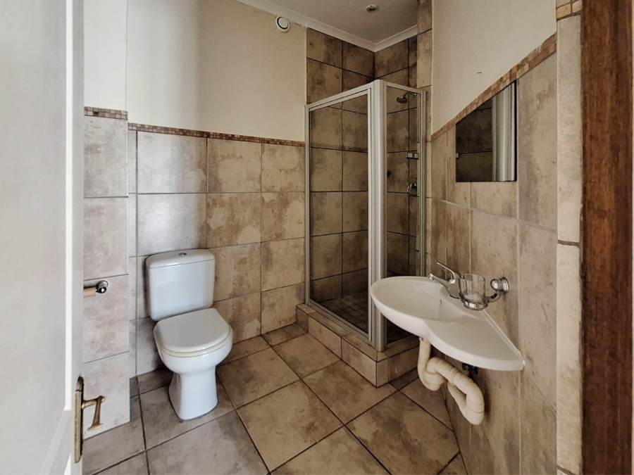 To Let 3 Bedroom Property for Rent in Meerhof North West